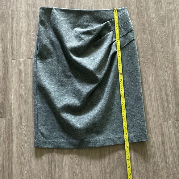 New York & Company Women Charcoal Stretch Pencil Skirt Size 10 Contemporary - Picture 10 of 11